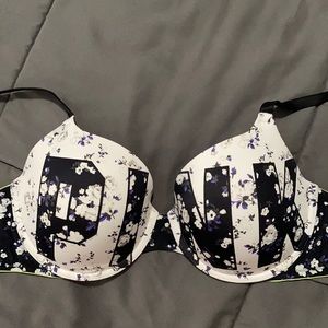 PINK Victoria’s Secret Lined t-shirt bra 36dd